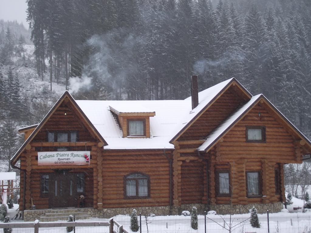 Cabana Piatra Runcului Vatra Moldovitei Bagian luar foto